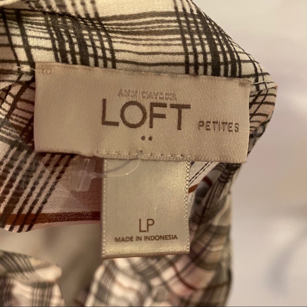 LOFT top size large petite - Picture 5 of 6
